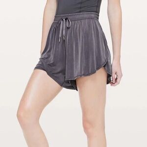 Lululemon principal dancer shorts
